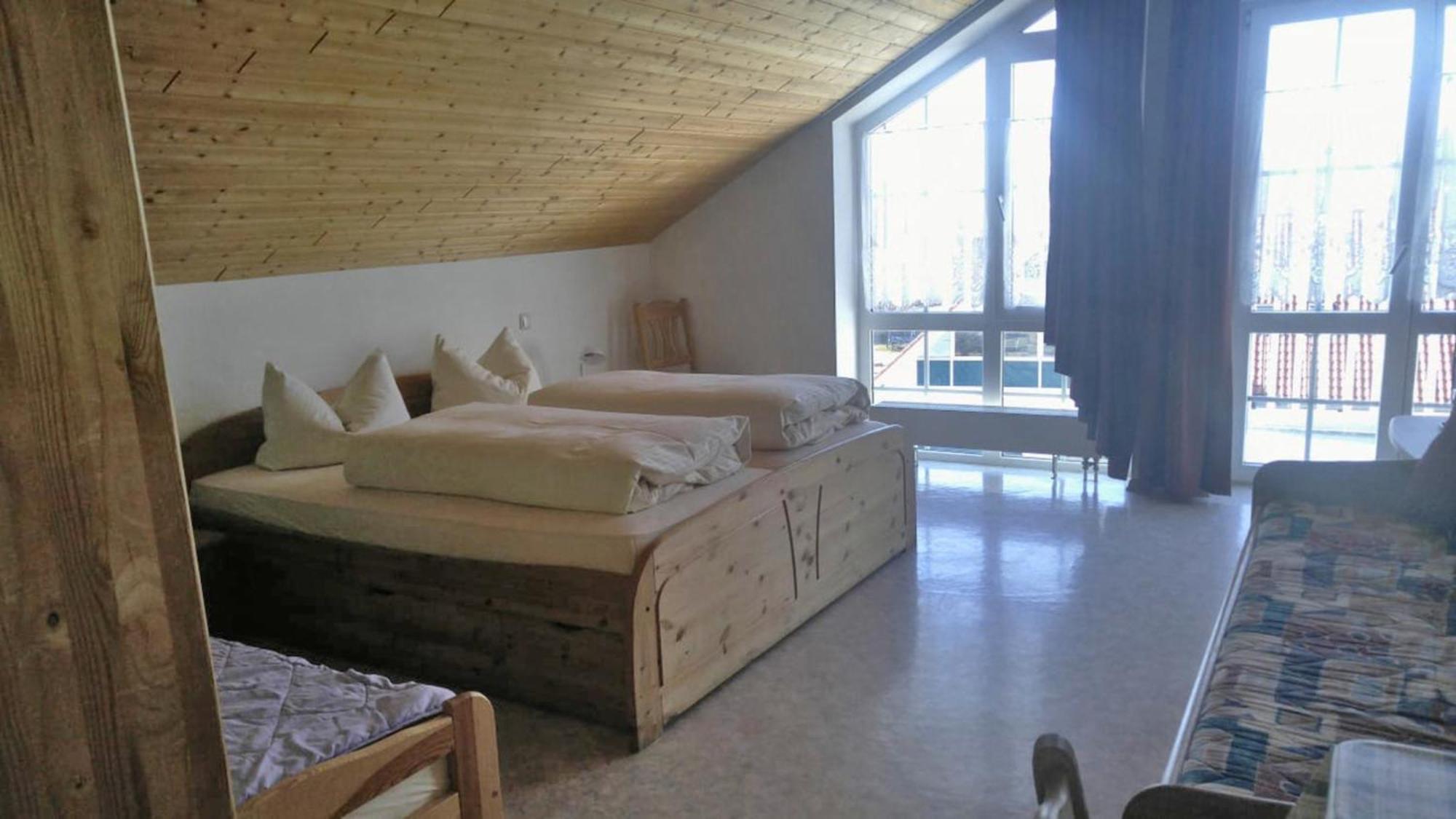 Gaestehaus Am Rathaus, Mehrbettzimmer 2 Hohenpeissenberg Экстерьер фото