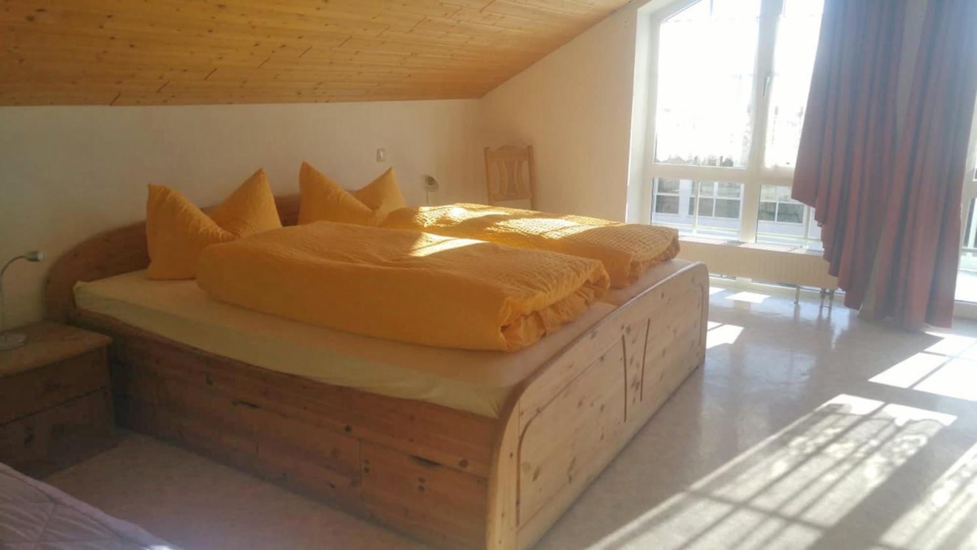Gaestehaus Am Rathaus, Mehrbettzimmer 2 Hohenpeissenberg Экстерьер фото
